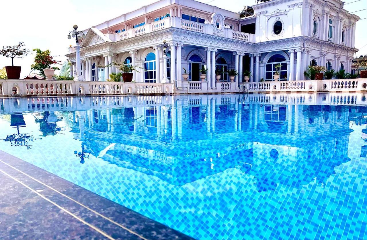 Dream Palace 3*