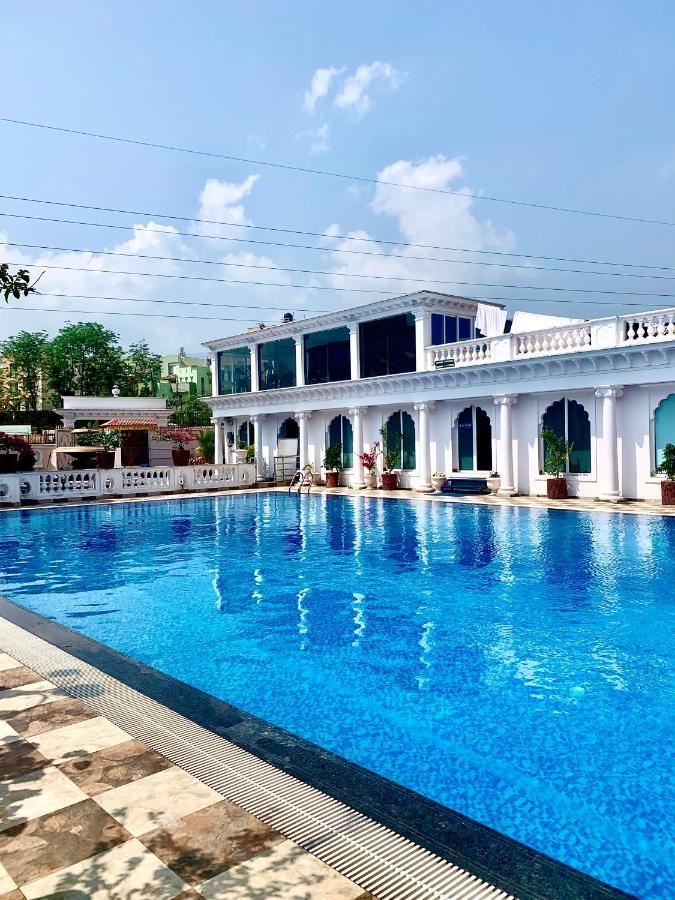 Dream Palace Hotel