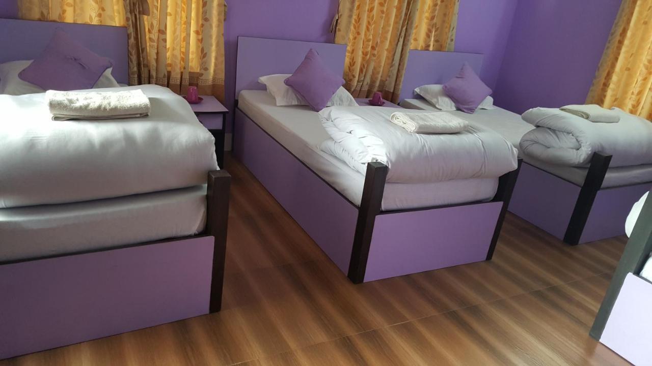 Royal Tourist House 2*