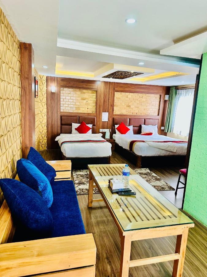 Airport Deepshree Hotel