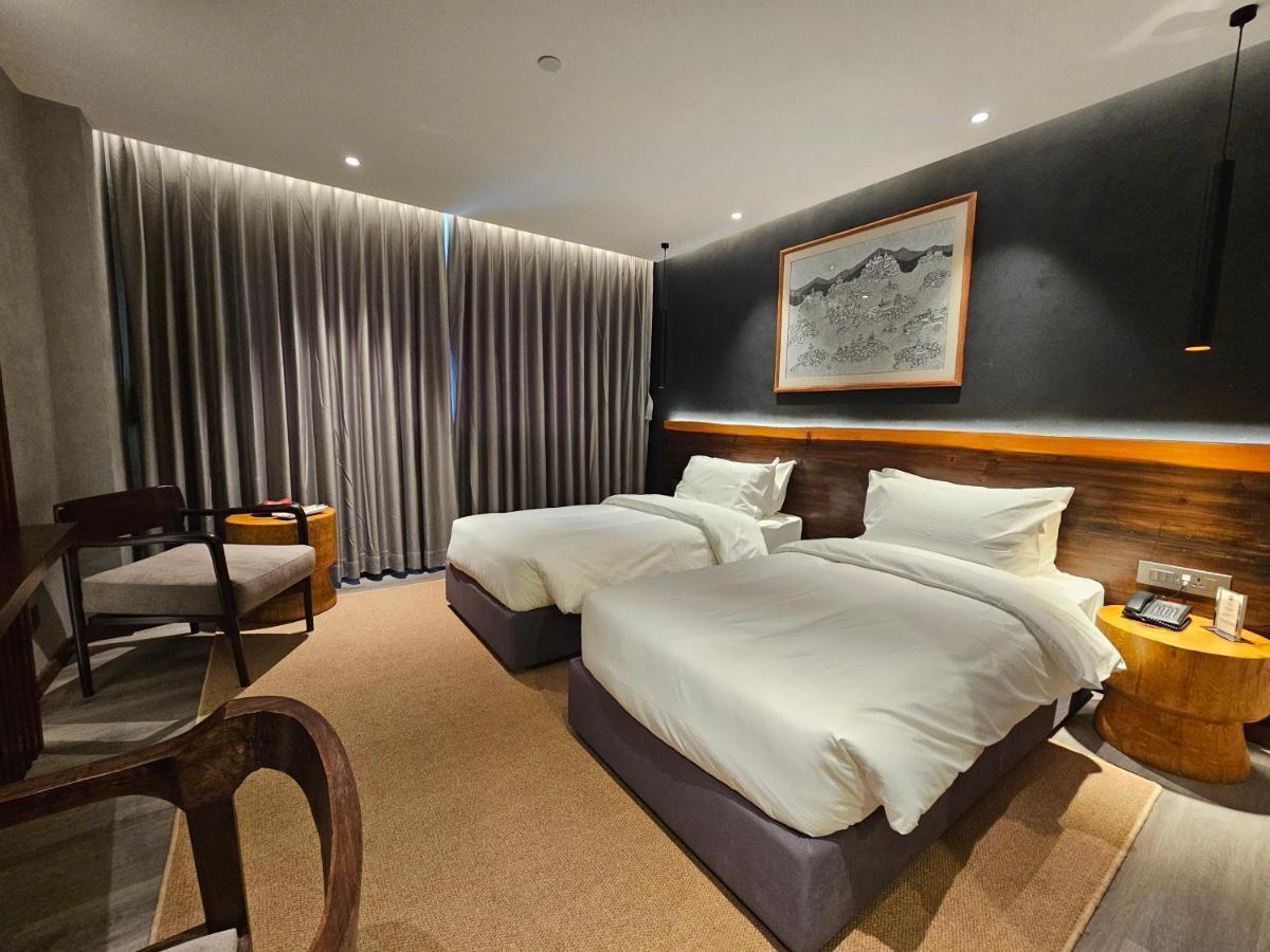 Barahi Hotel 5*