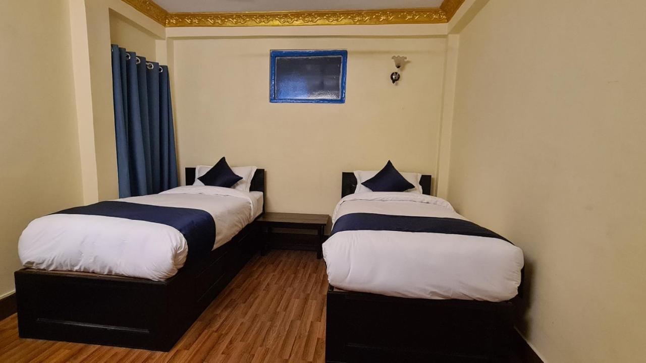 Temple Town Hotel *