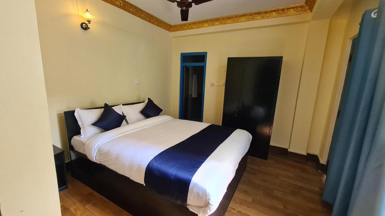 Temple Town Hotel *