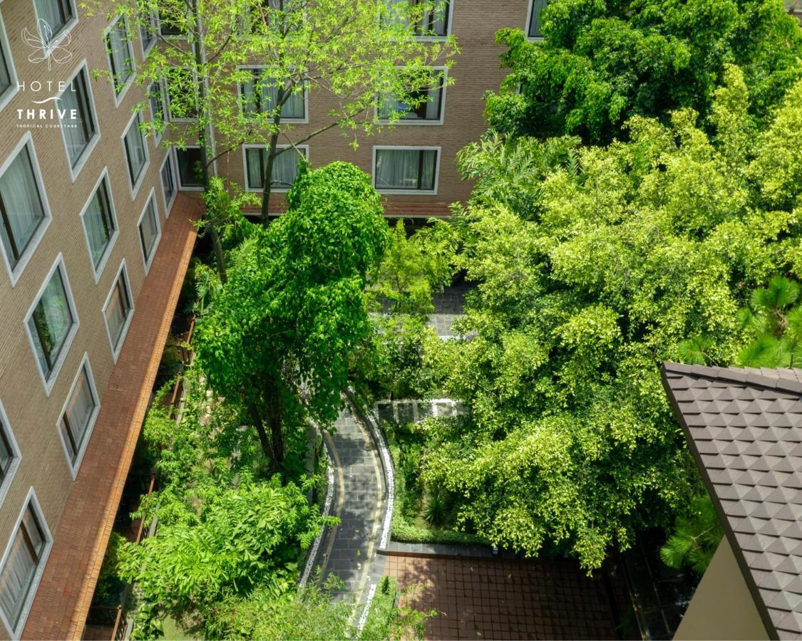 Thrive, A Tropical Courtyard 4*