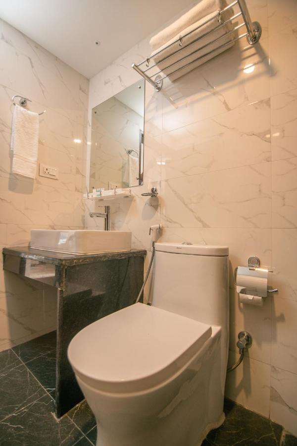 Black Diamond - Transit Point Inside Hotel 4*