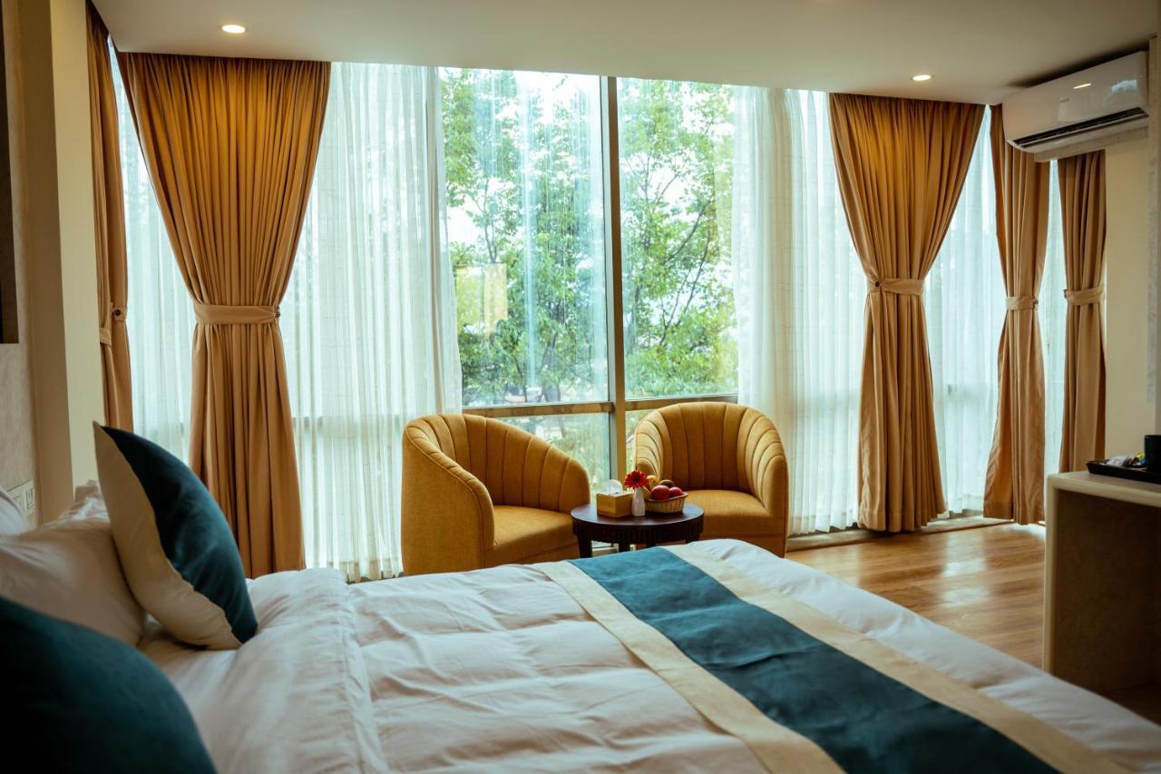 Black Diamond - Transit Point Inside 4* Kathmandu
