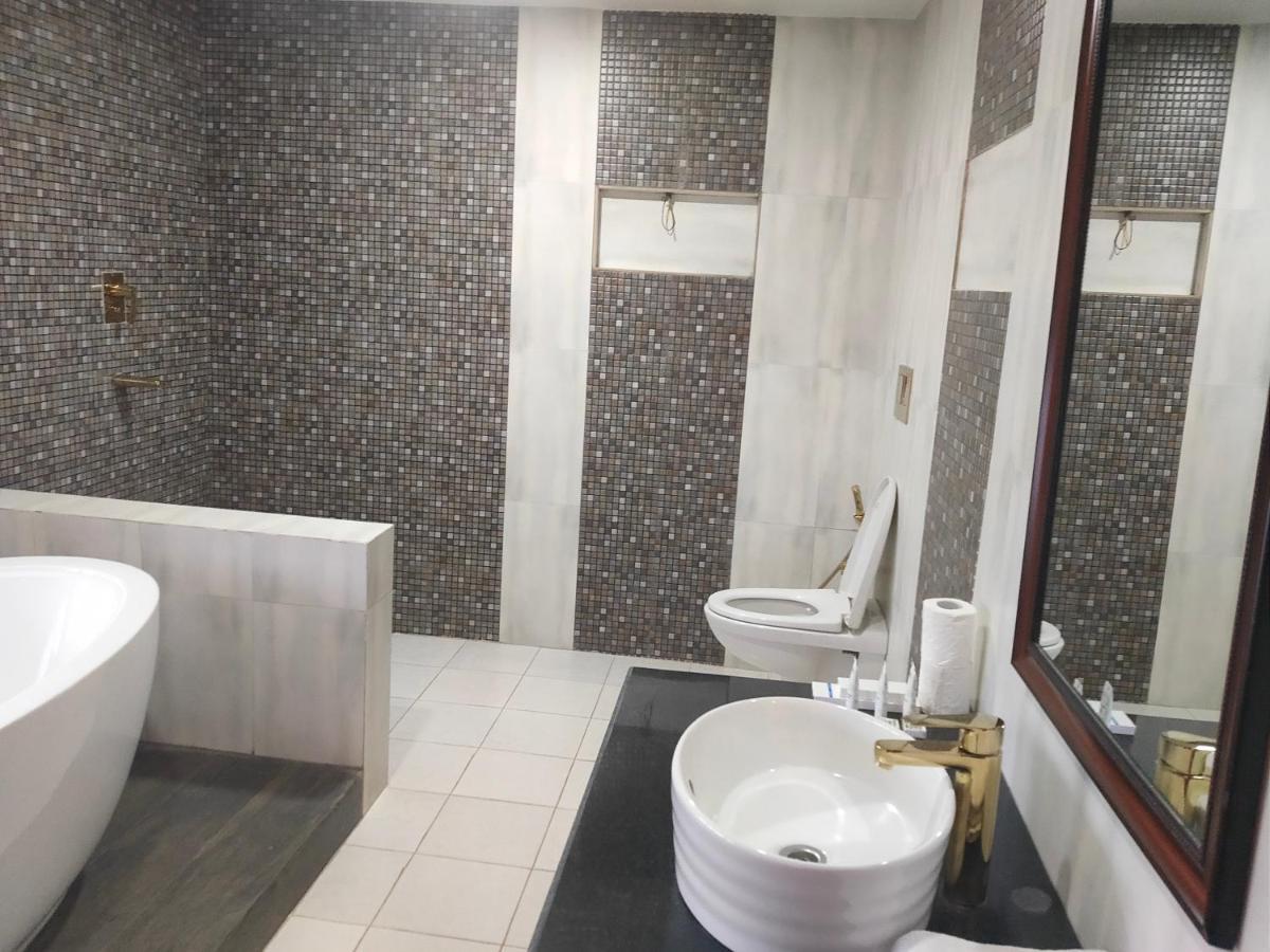 Pashupati Boutique & 3*