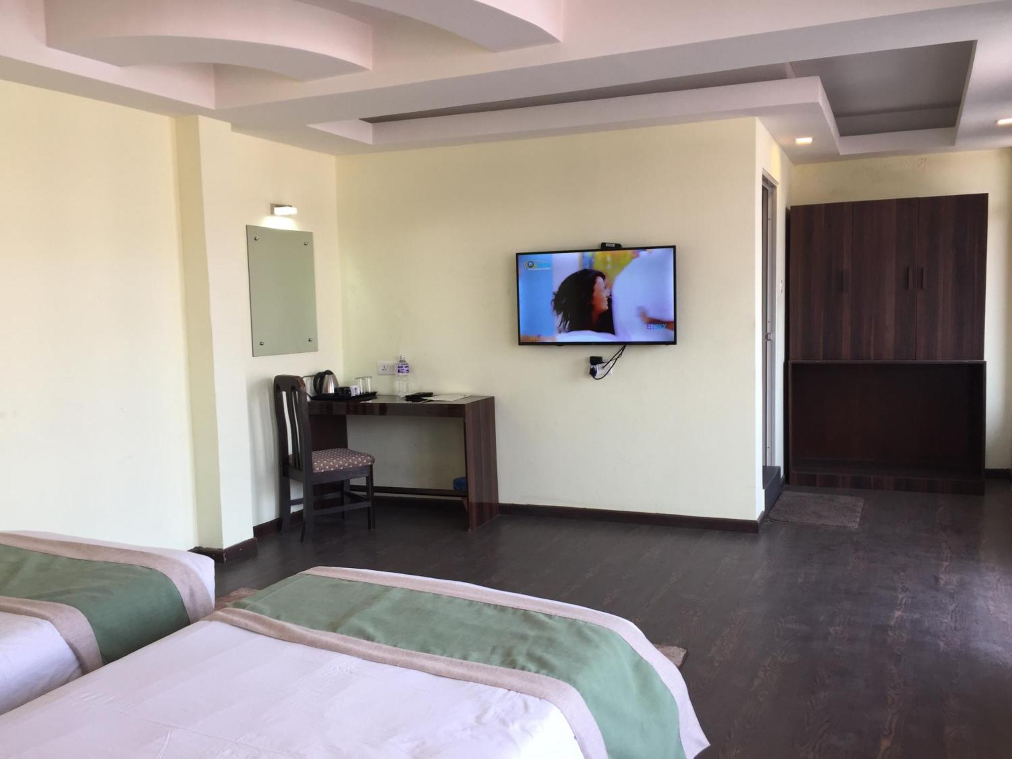 Hotel Serenity