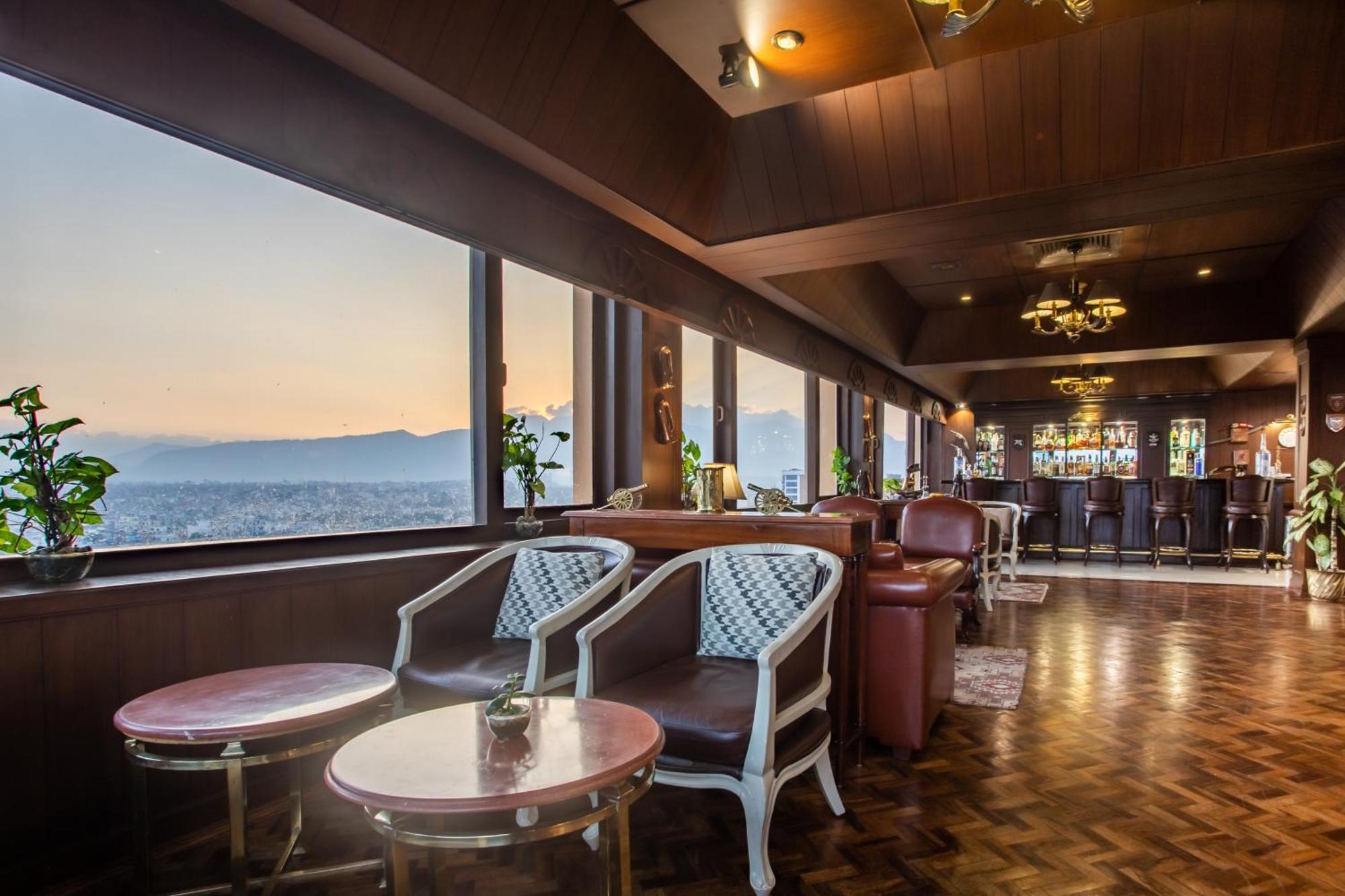 The Everest Hotel