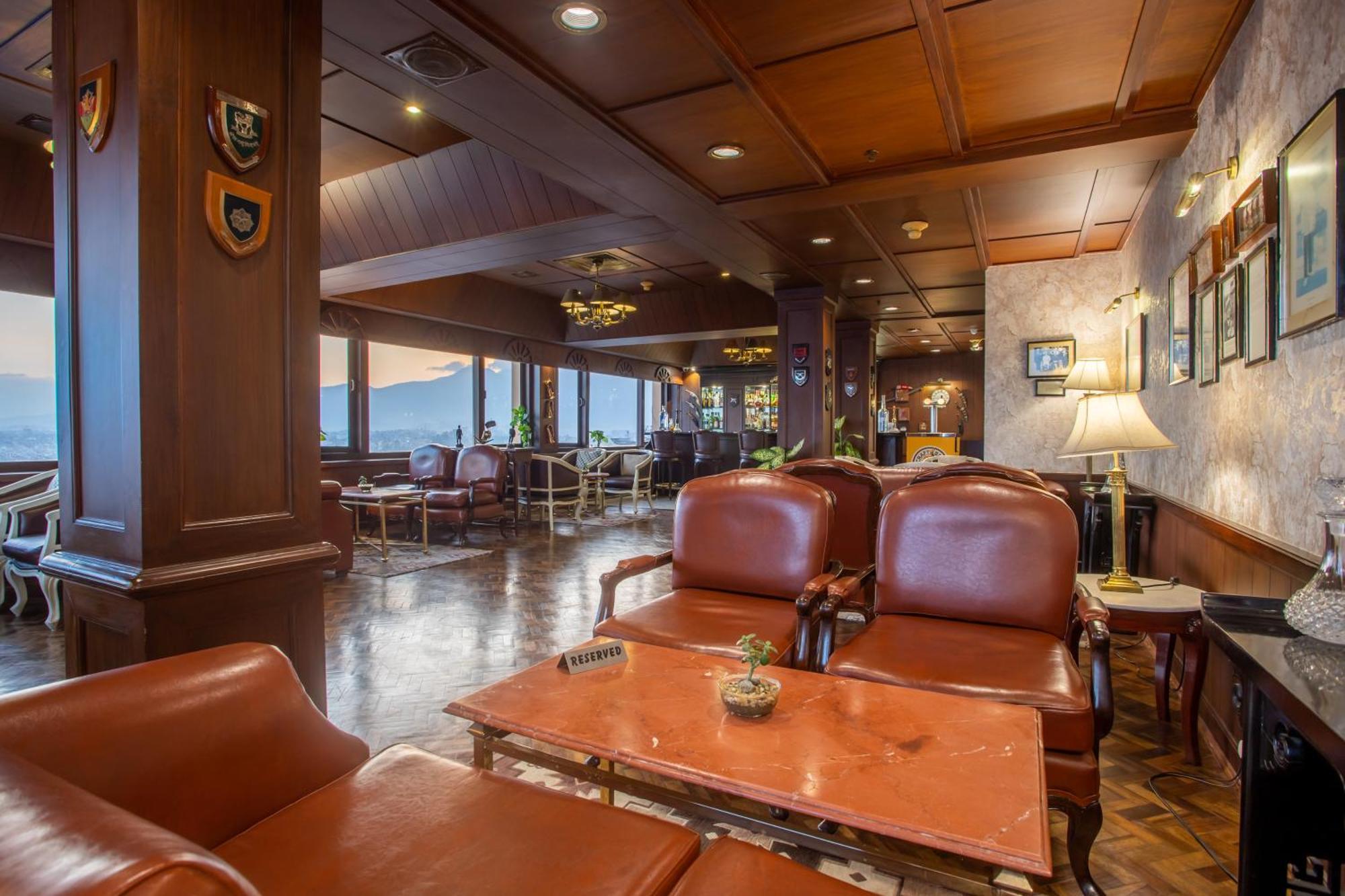 The Everest Hotel