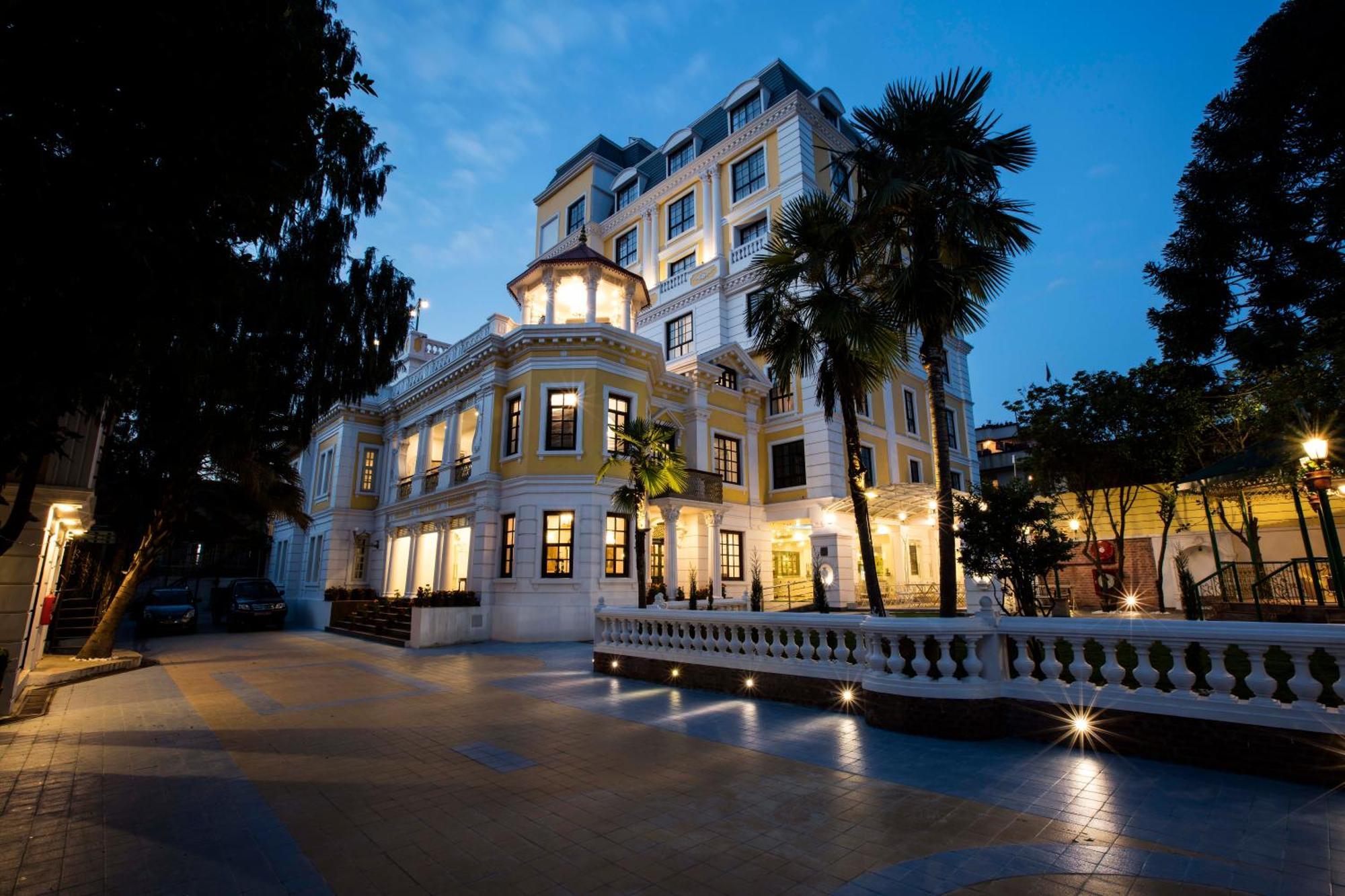 Hotel Maya Manor Boutique By Kgh Group 4*