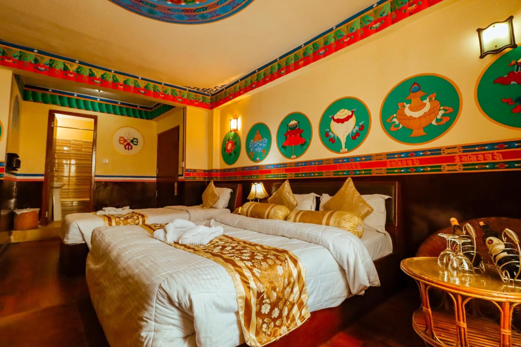 Eco Hotel 3*