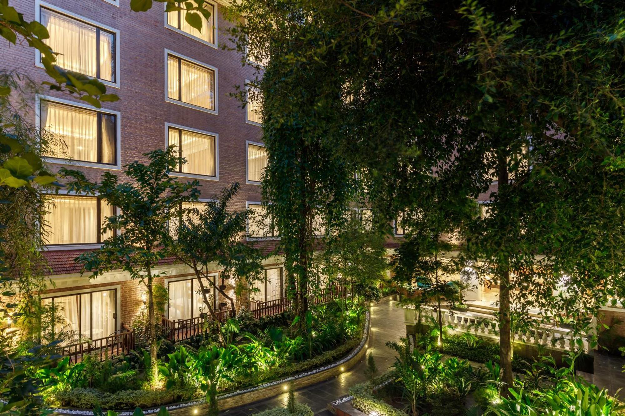 Hotel Thrive, A Tropical Courtyard 4*