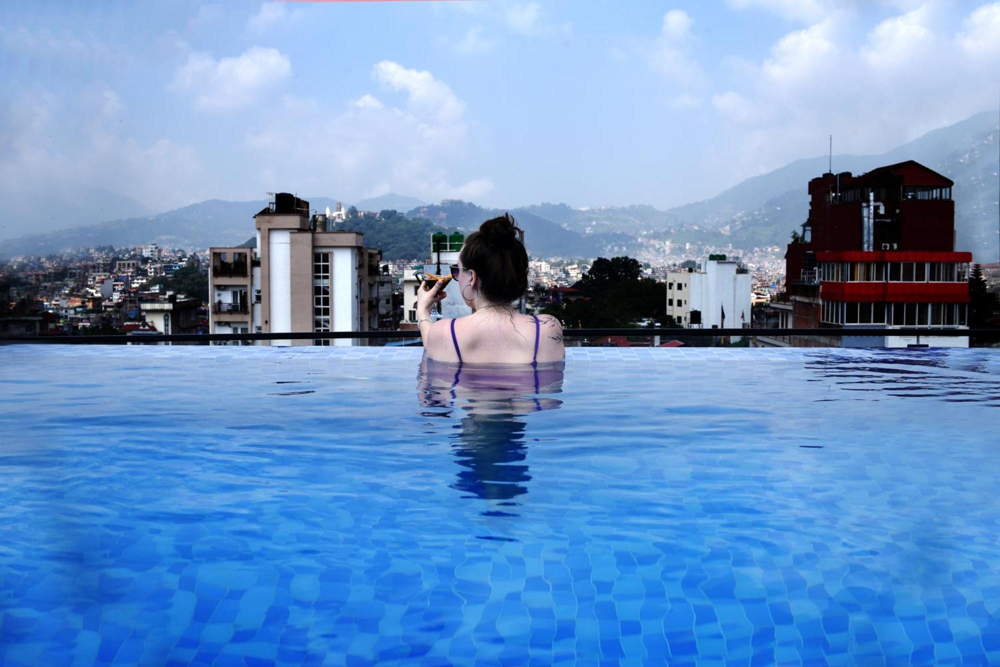 Hotel Divine