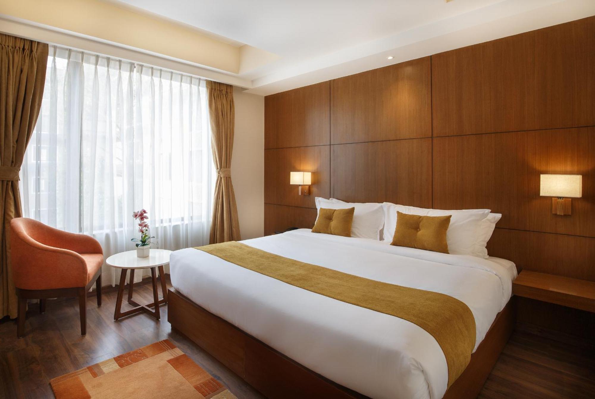 Thrive, A Tropical Courtyard 4*