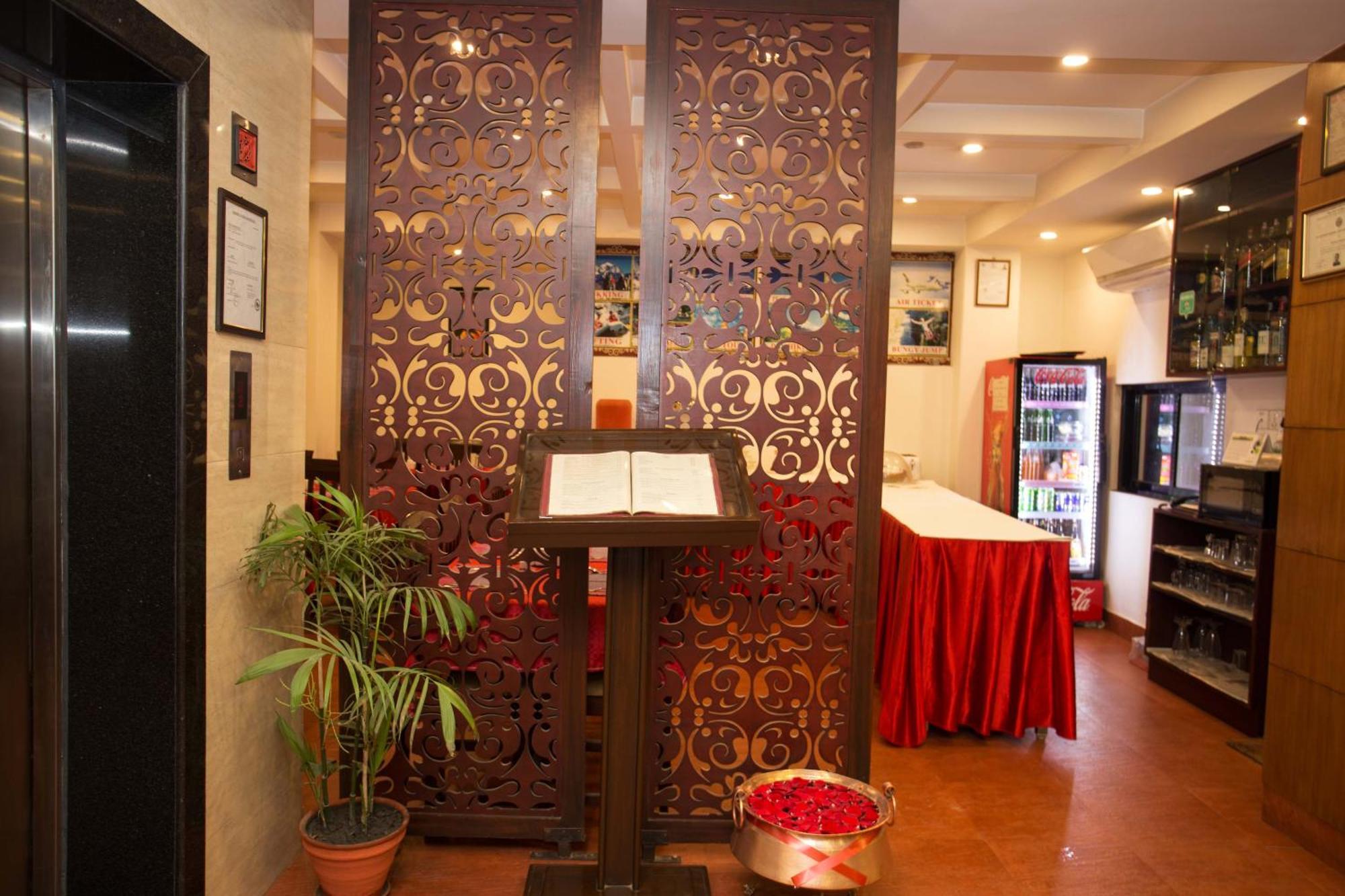 Hotel Hotel Jay Suites 3*
