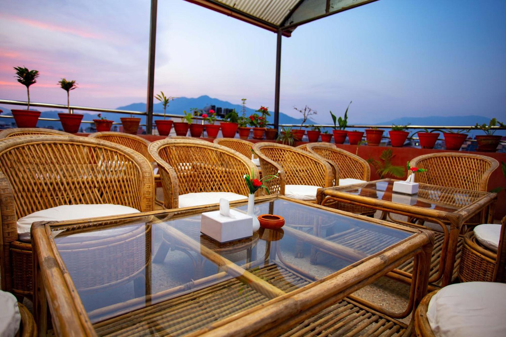 Hotel Jay Suites