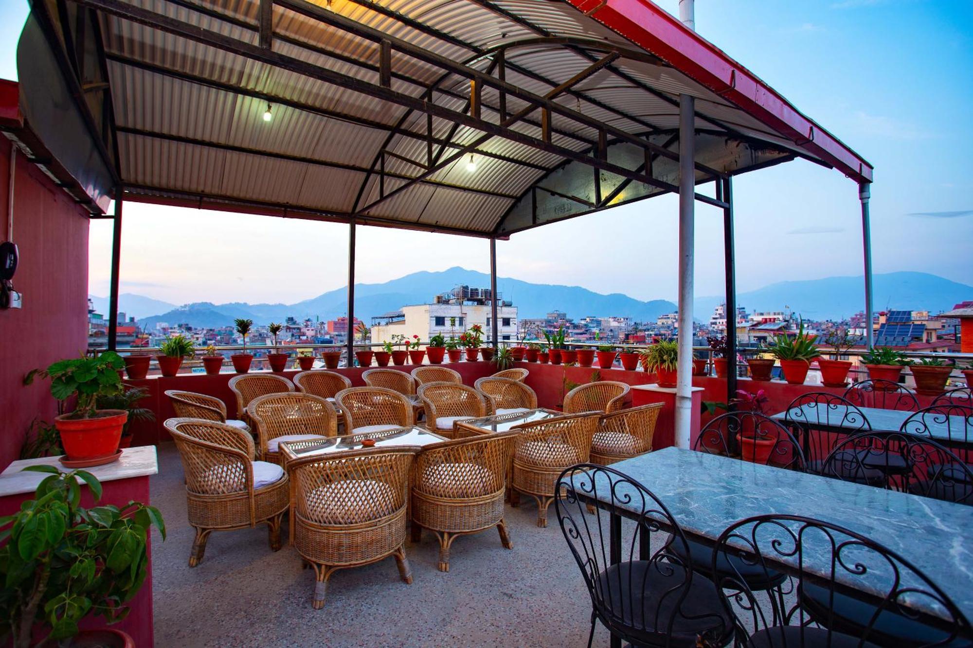 Hotel Jay Suites