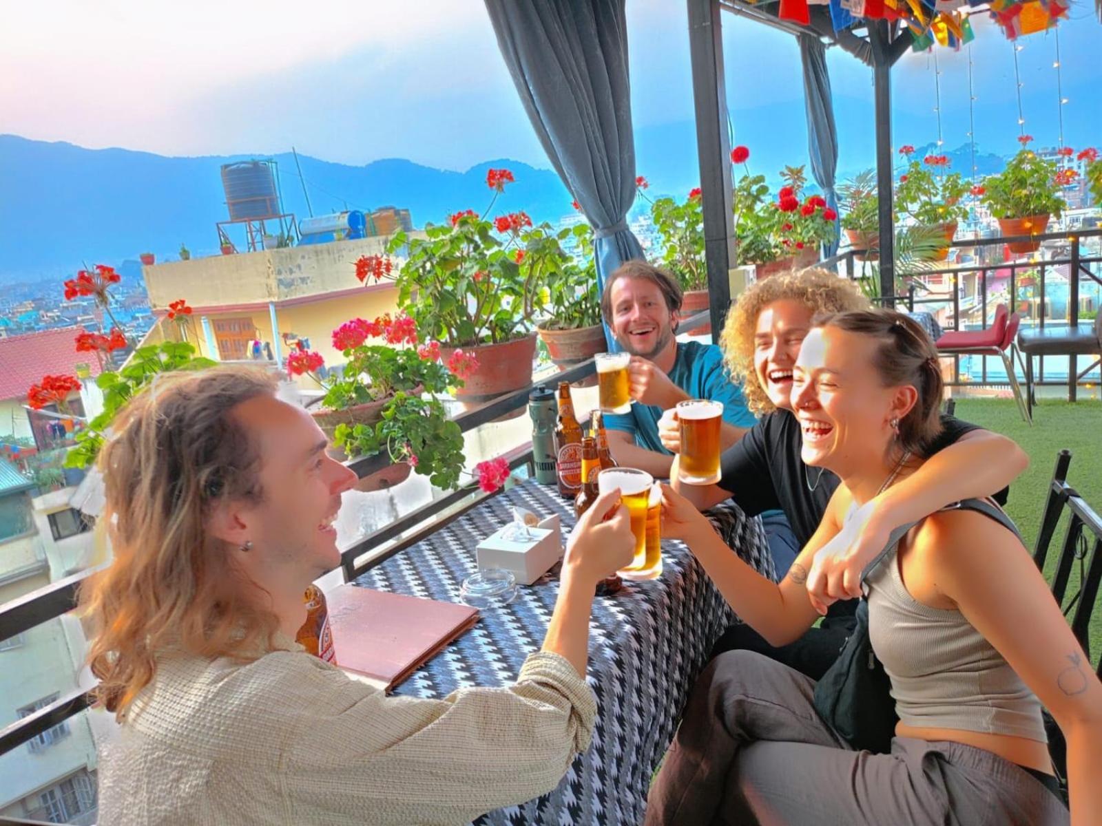 Yog Hostel- Rooftop Yoga & Backpacker Social In Thamel, Kathamndu Asrama *