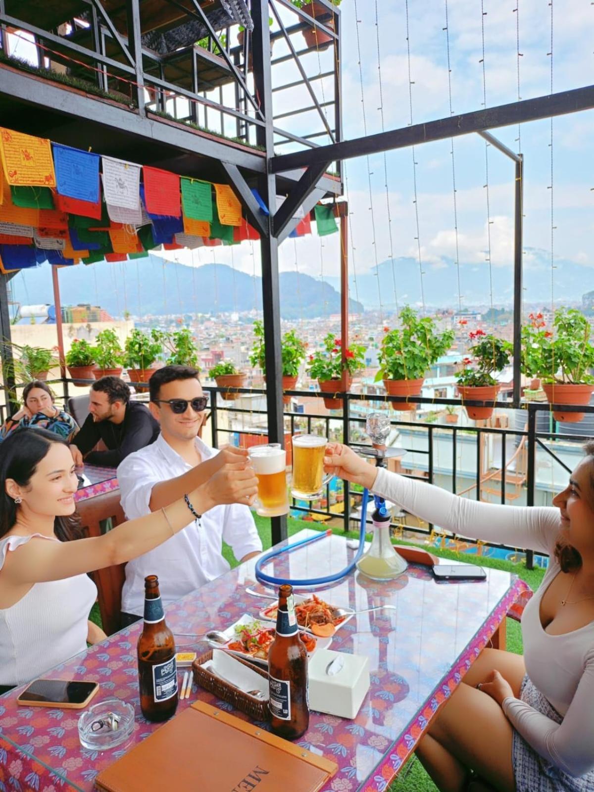 Yog Hostel- Rooftop Yoga & Backpacker Social In Thamel, Kathamndu Asrama