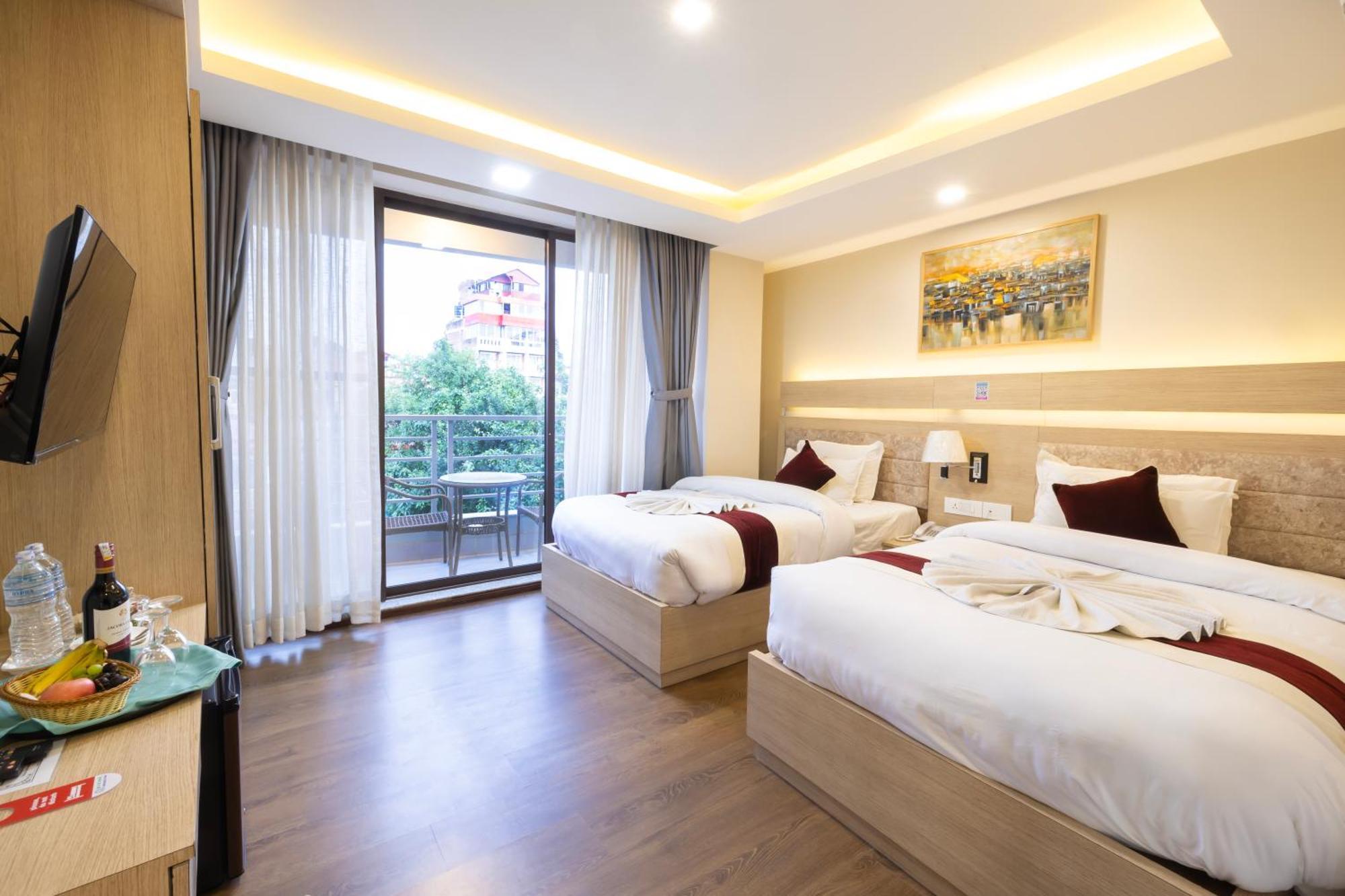 Hotel Divine