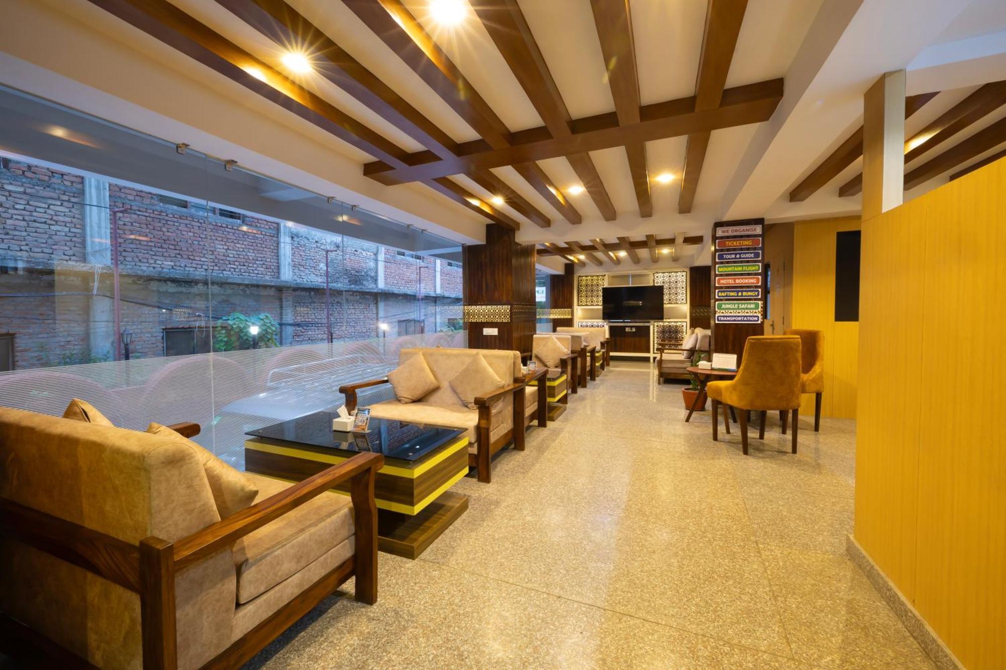 Hotel Divine