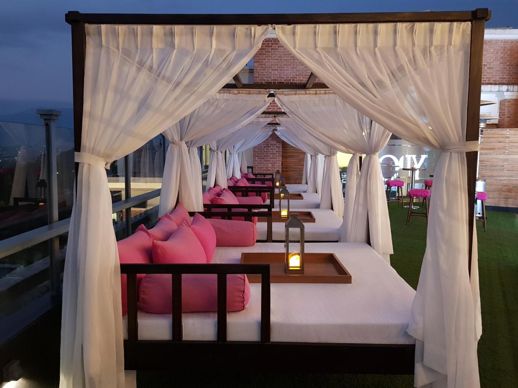 Hotel Ambassador By Ace 4*