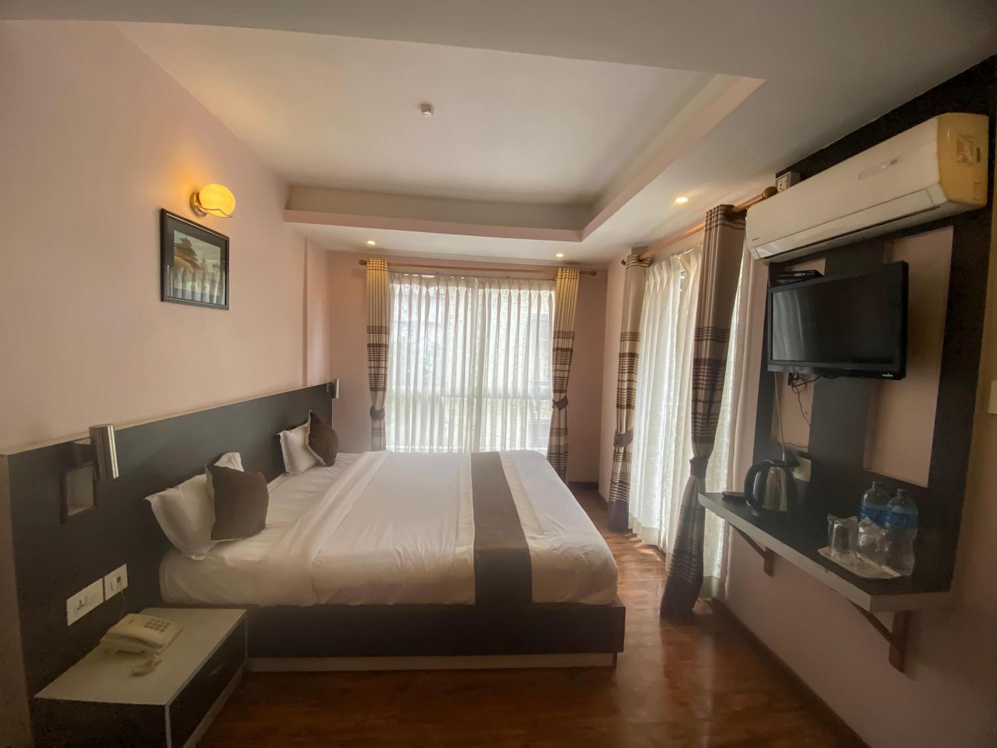 Bed & Breakfast Lemon Tree Pvt. Ltd 3*