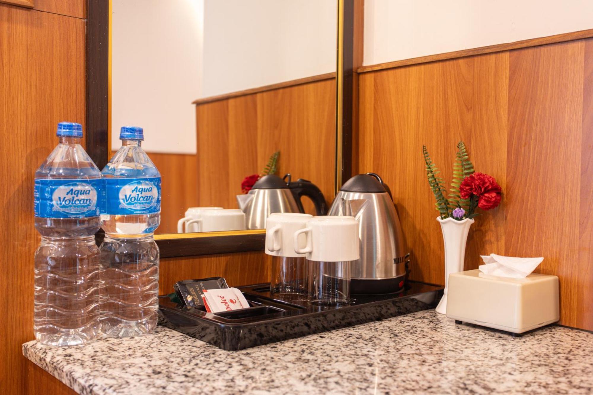 Oasis Hotel 3*