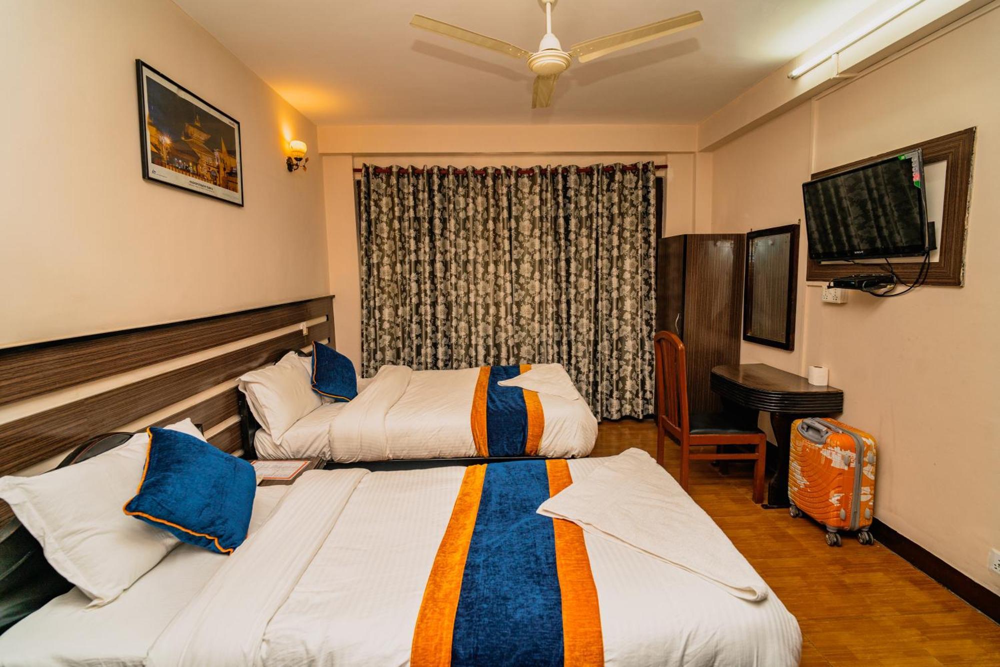 Karma Travellers Hotel 3*