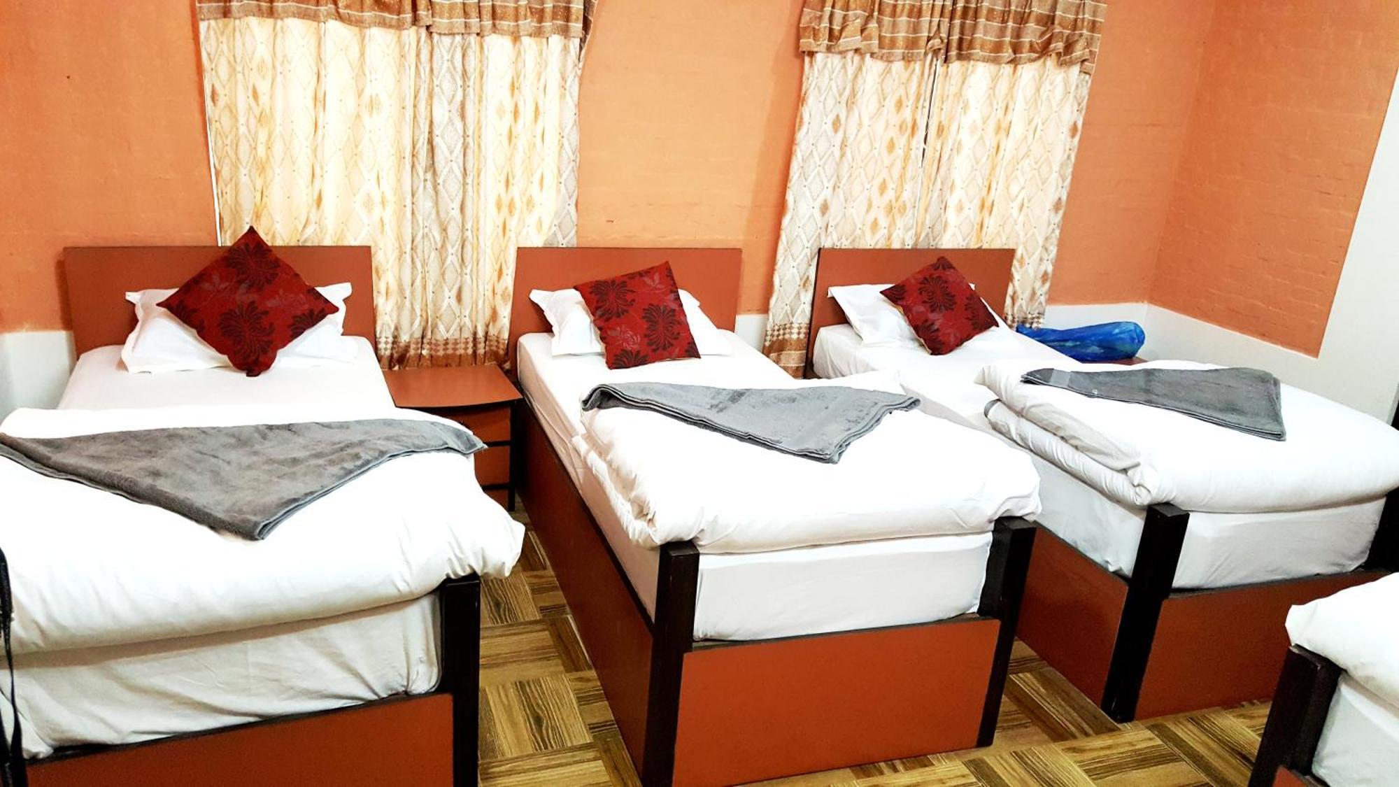 Bed & Breakfast Royal Tourist House 2*