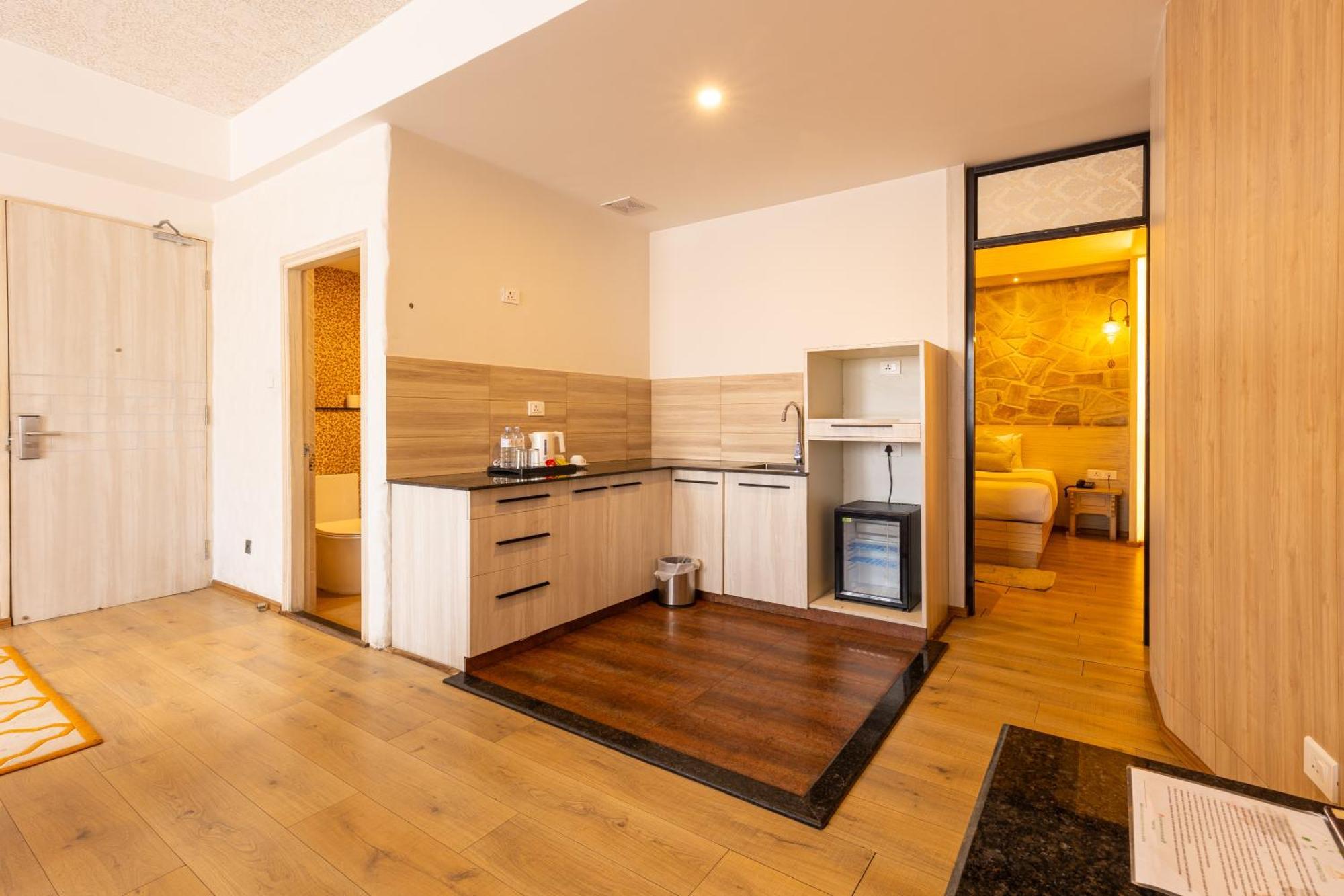 Arushi Boutique Hotel
