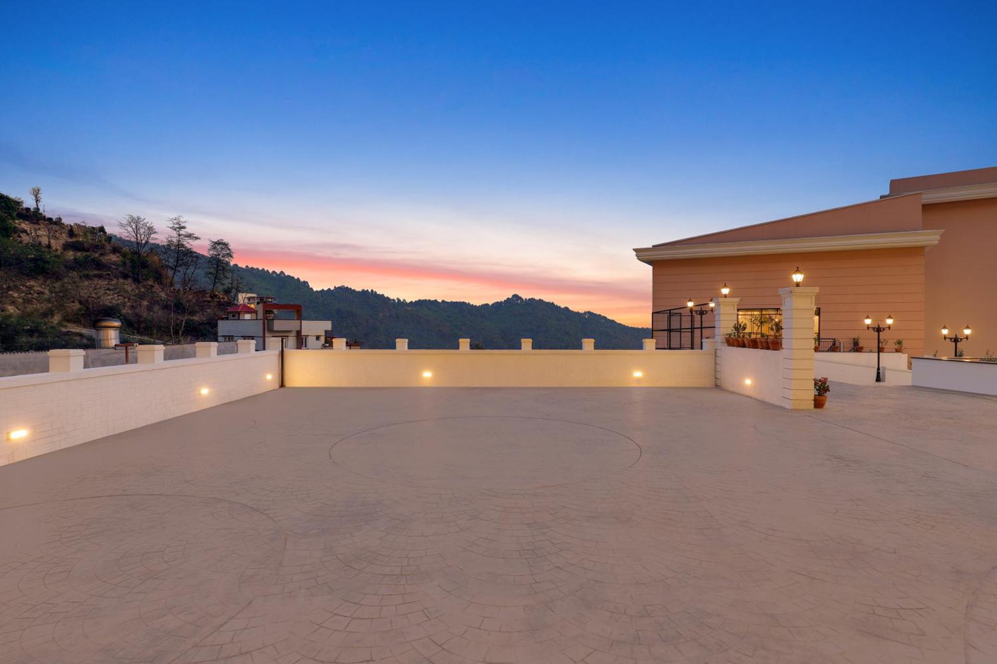 Hotel Lemon Tree Premier Budhanilkantha Kathmandu, Nepal 5*