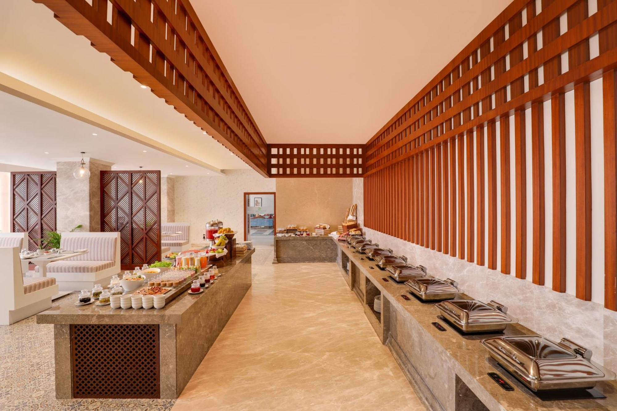 Hotel Lemon Tree Premier Budhanilkantha Kathmandu, Nepal 5*