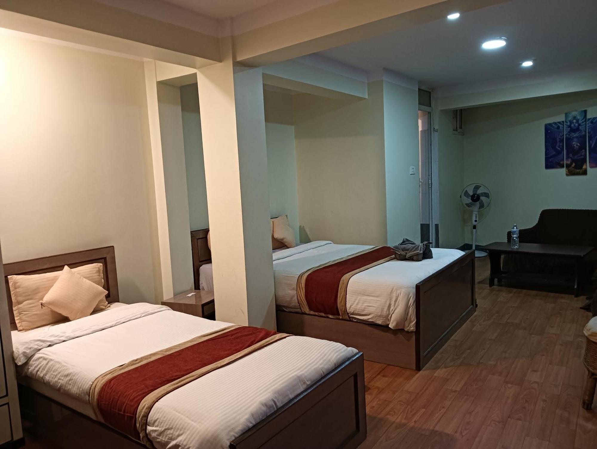 Hotel Pristine *