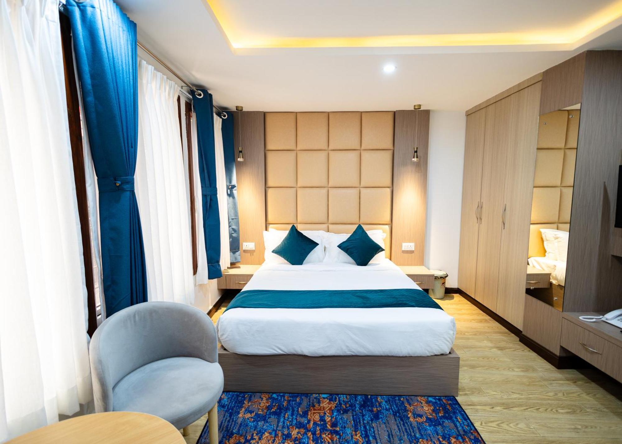 Hotel Srk Service And