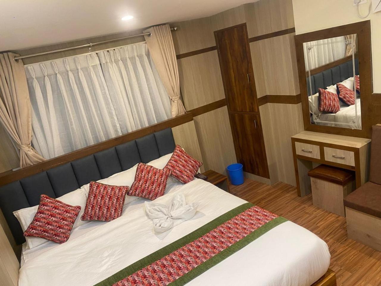 Middle Temple Pvt Ltd * Kathmandu