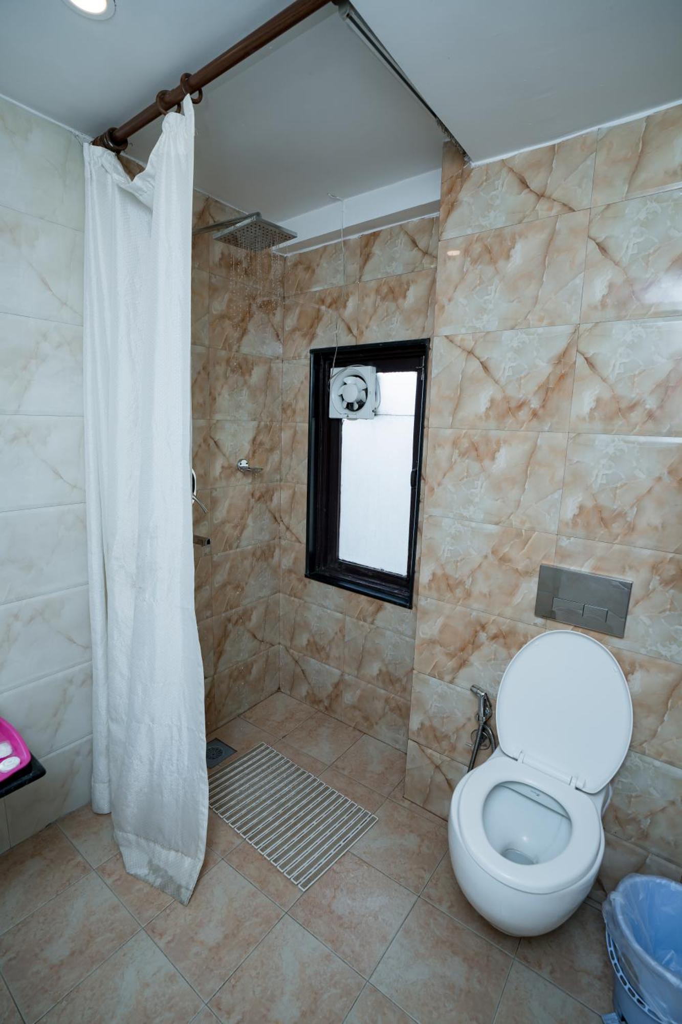 Aryatara Hotel