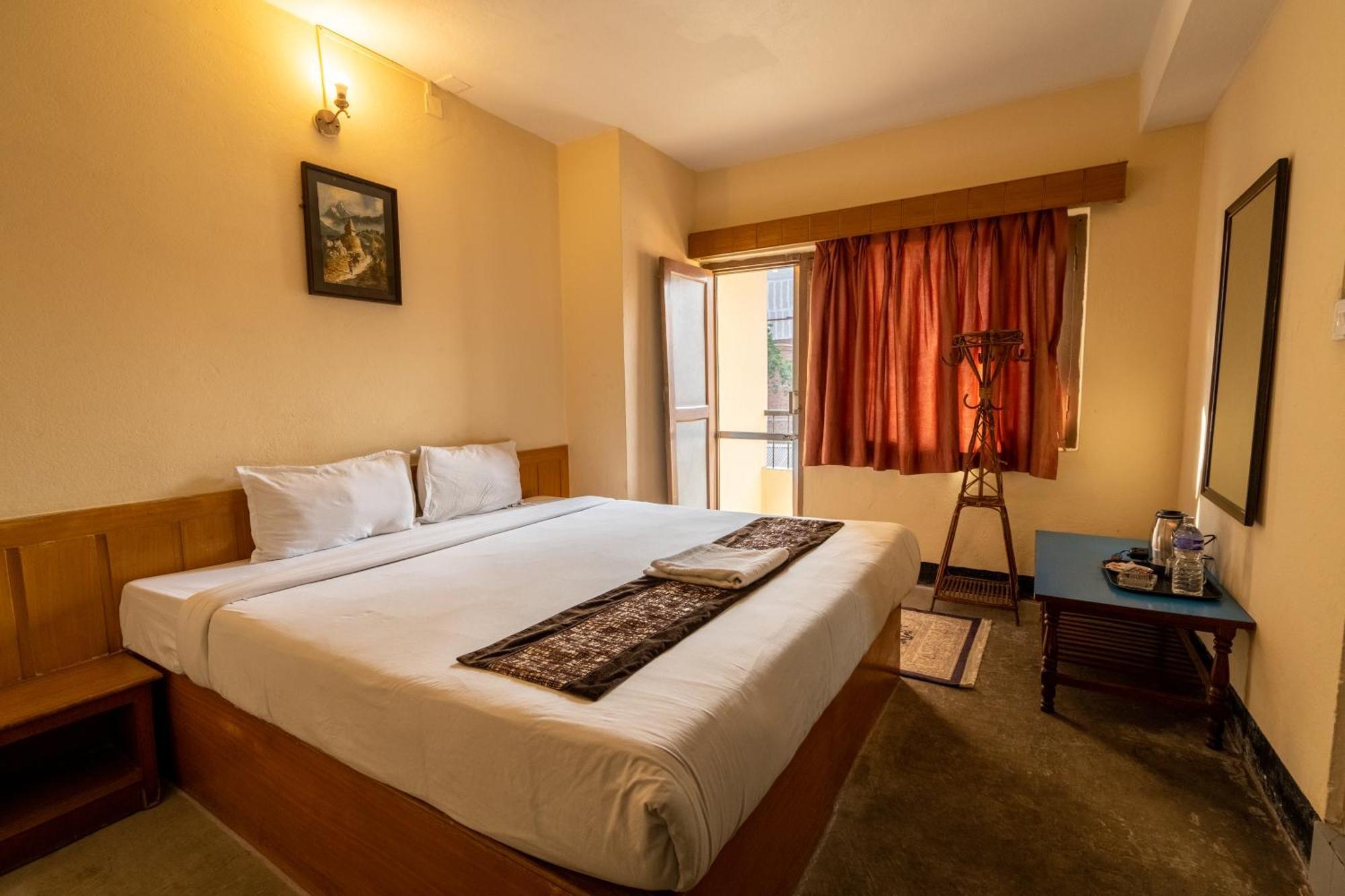 Hotel Nana 2*