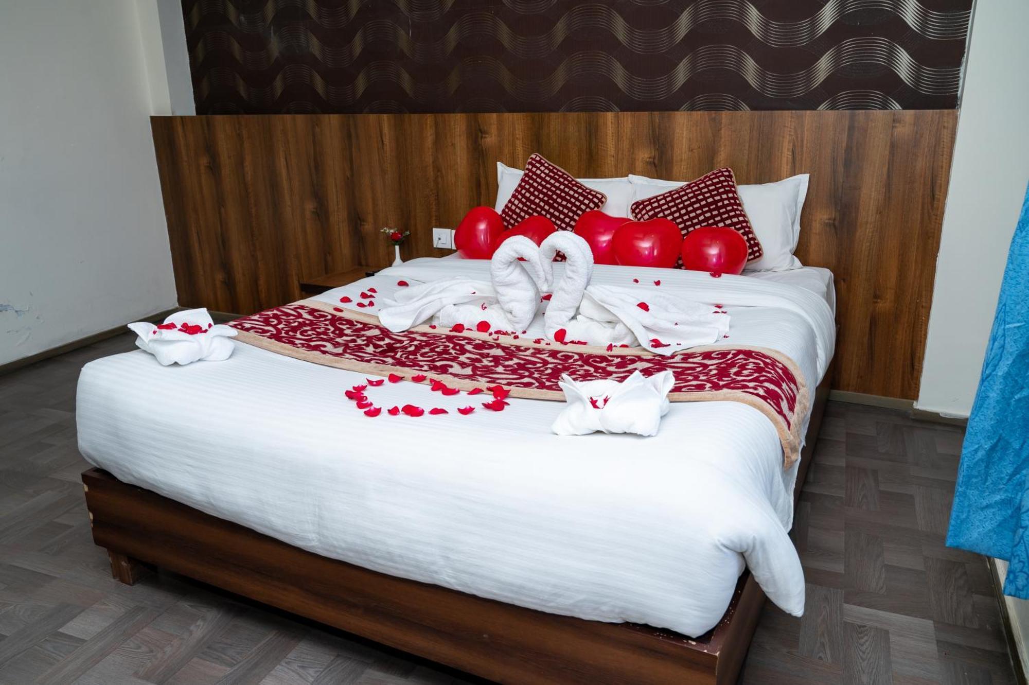 Next Hotel