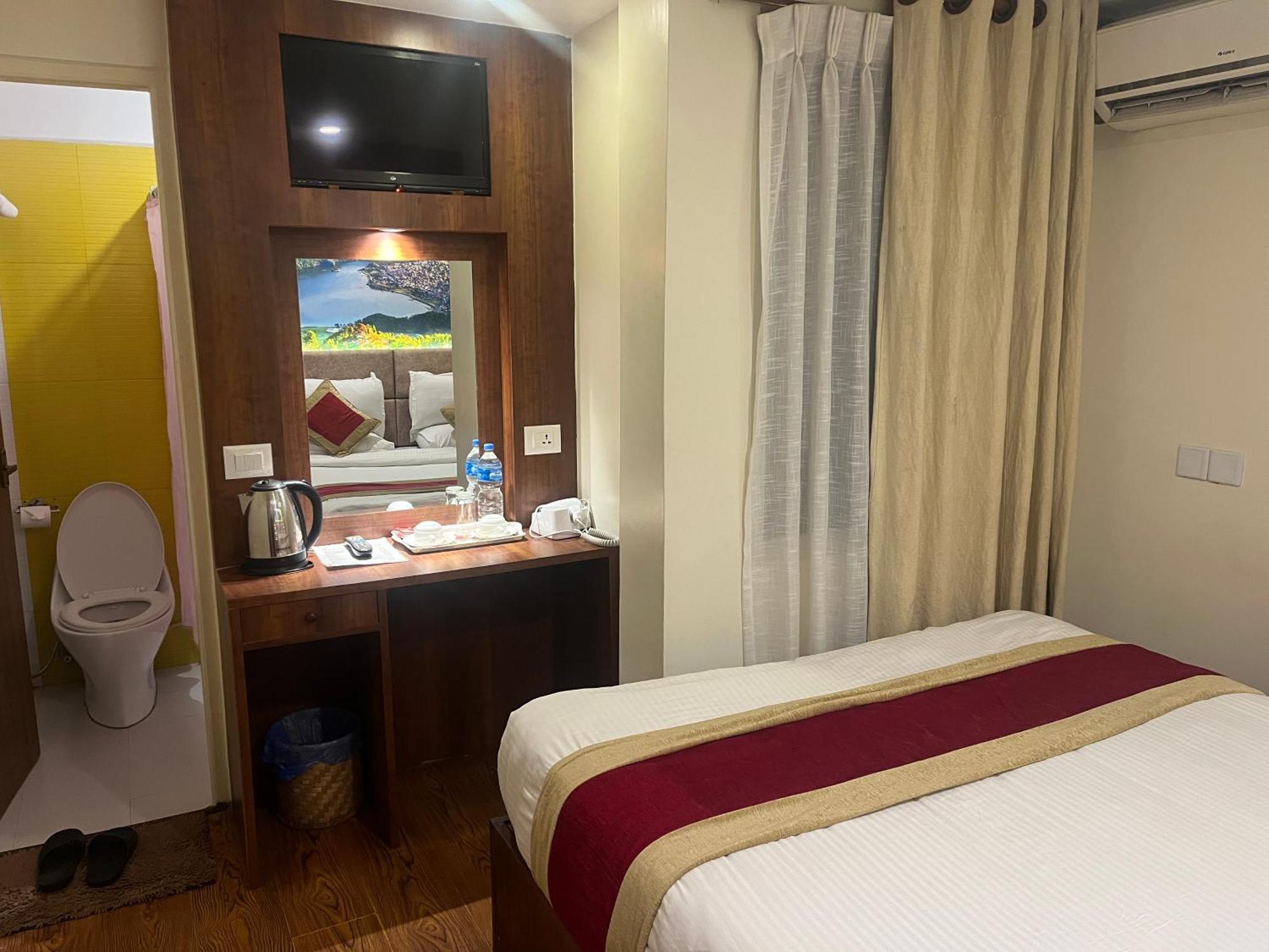 Friends Hotel 3*