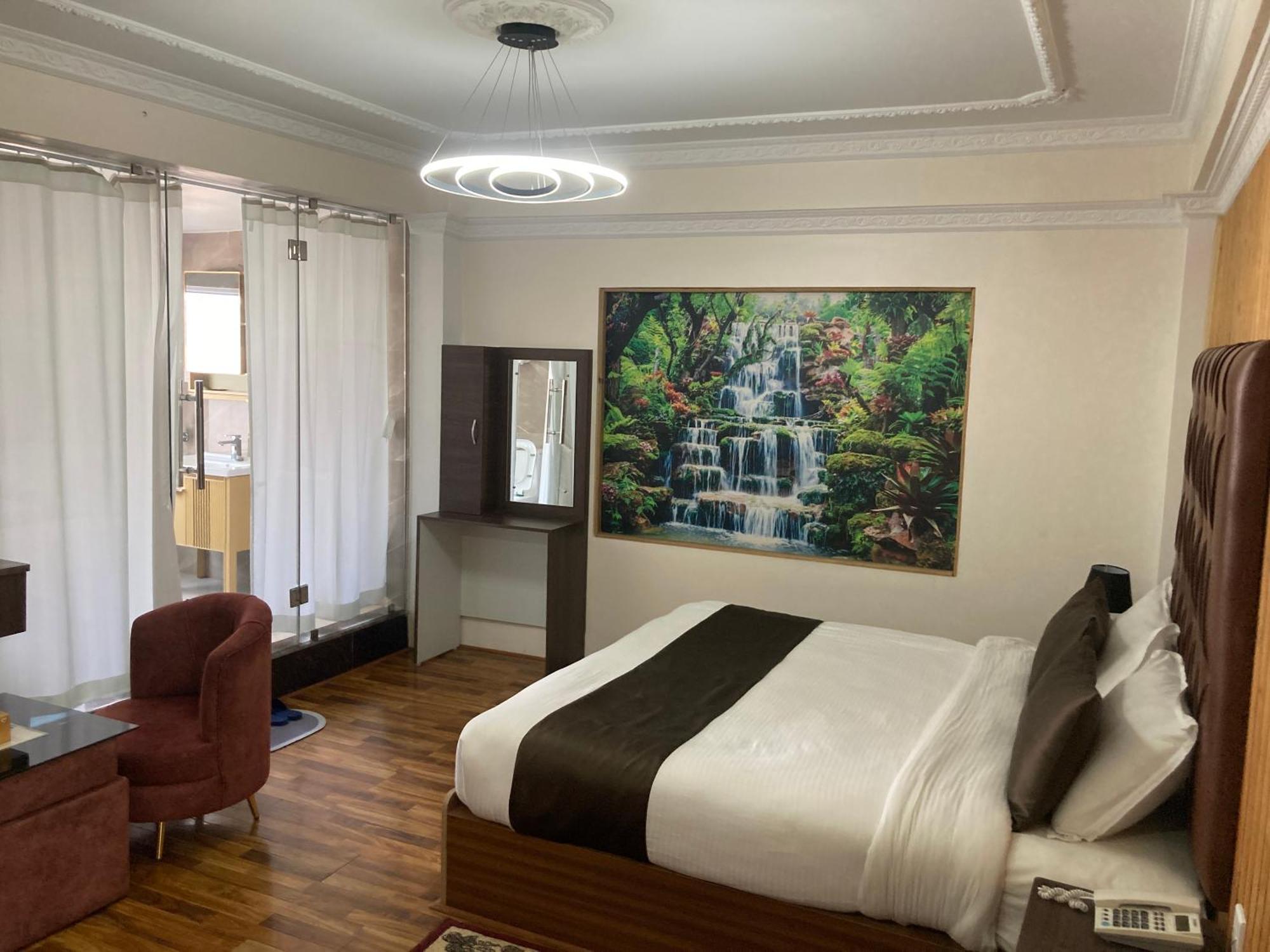 Dream Palace Hotel 3*