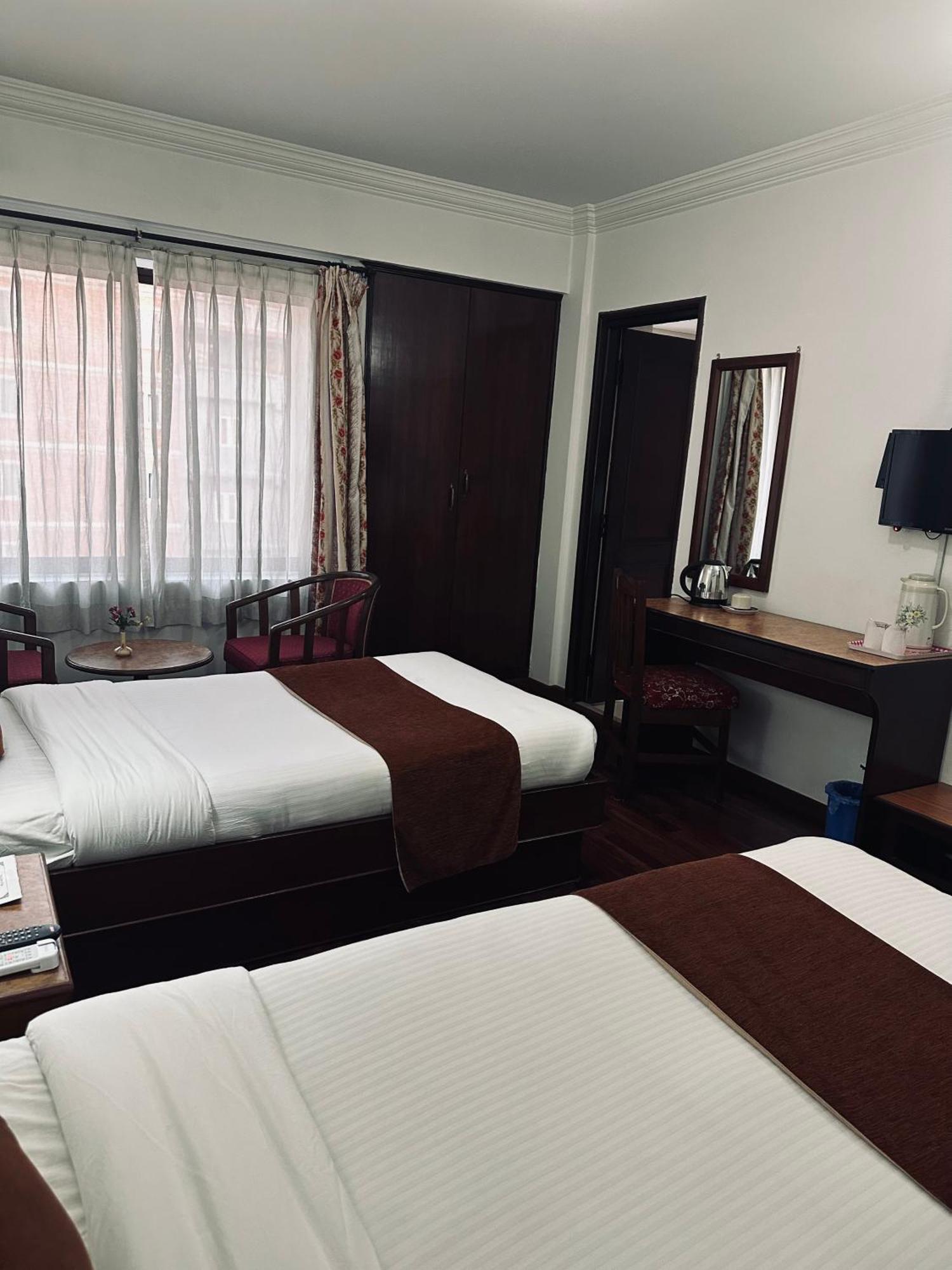 Fuji Hotel 2*