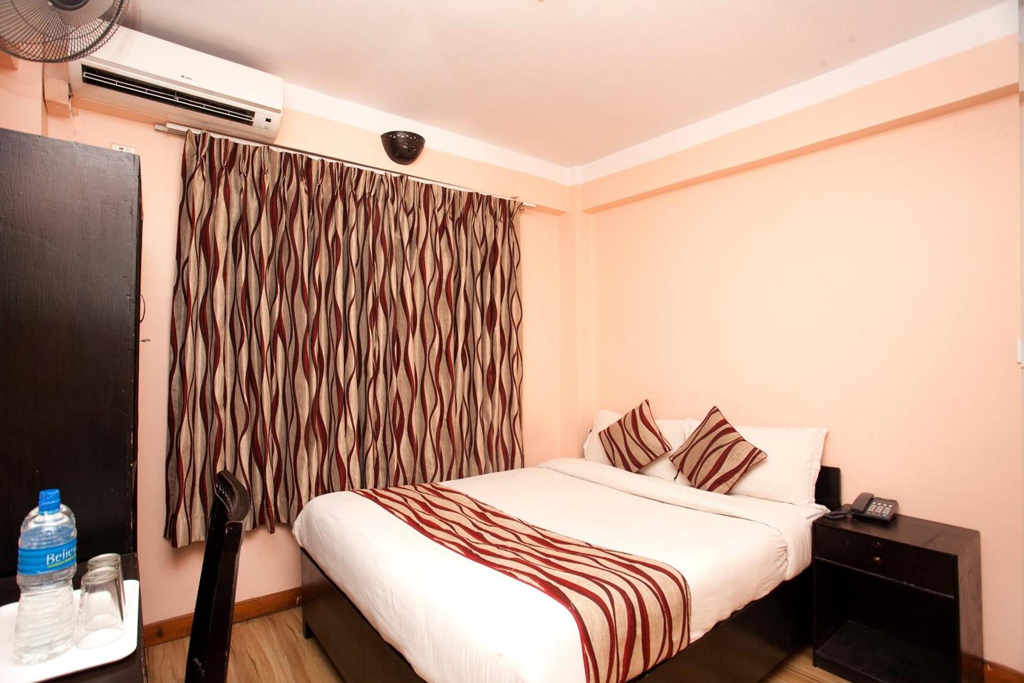 Kathmandu City Hotel 3*