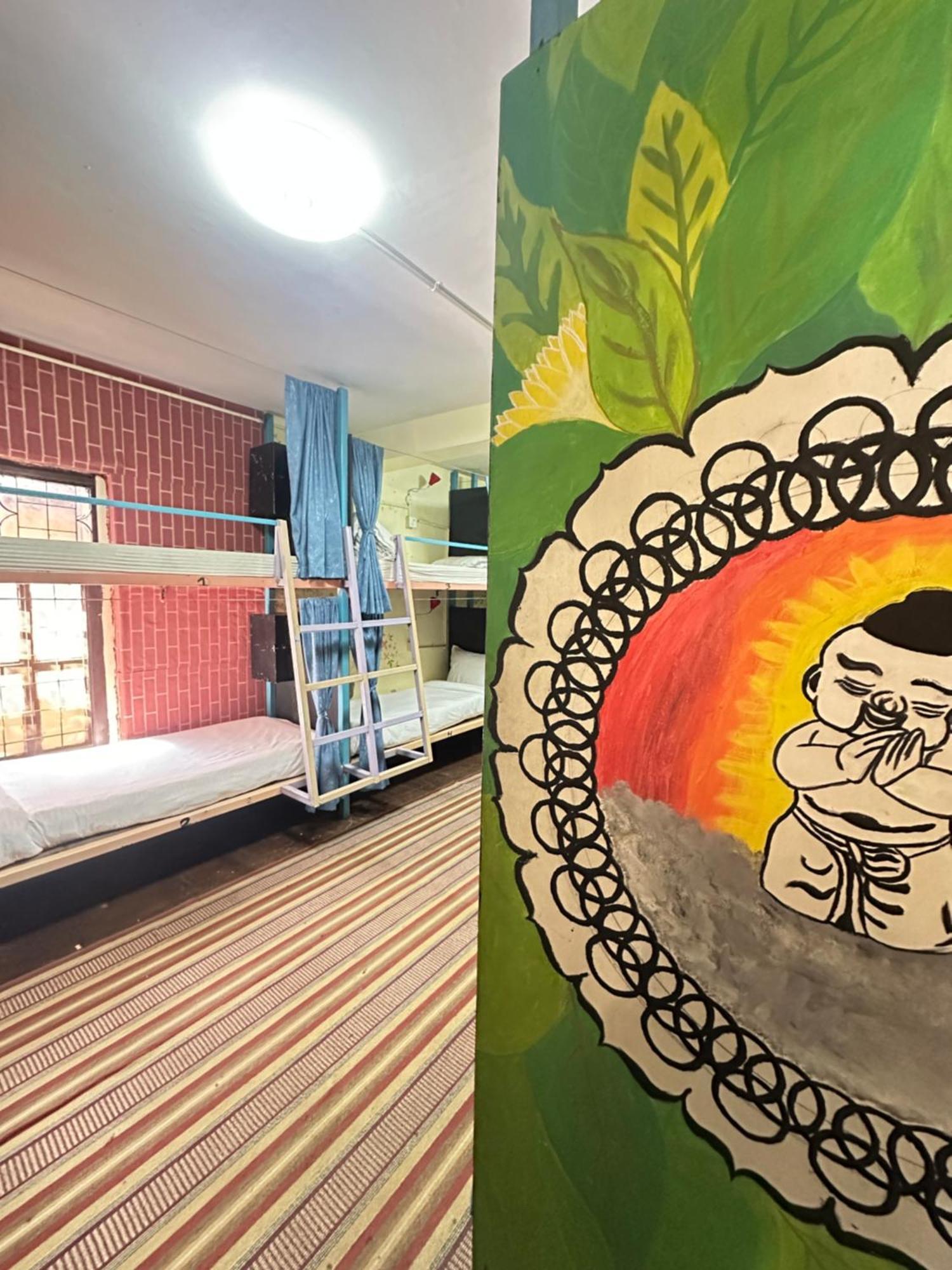 Yog Hostel- Rooftop Yoga & Backpacker Social In Thamel, Kathamndu Asrama