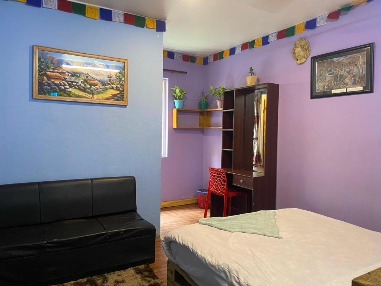 Yog Hostel- Rooftop Yoga & Backpacker Social In Thamel, Kathamndu Asrama