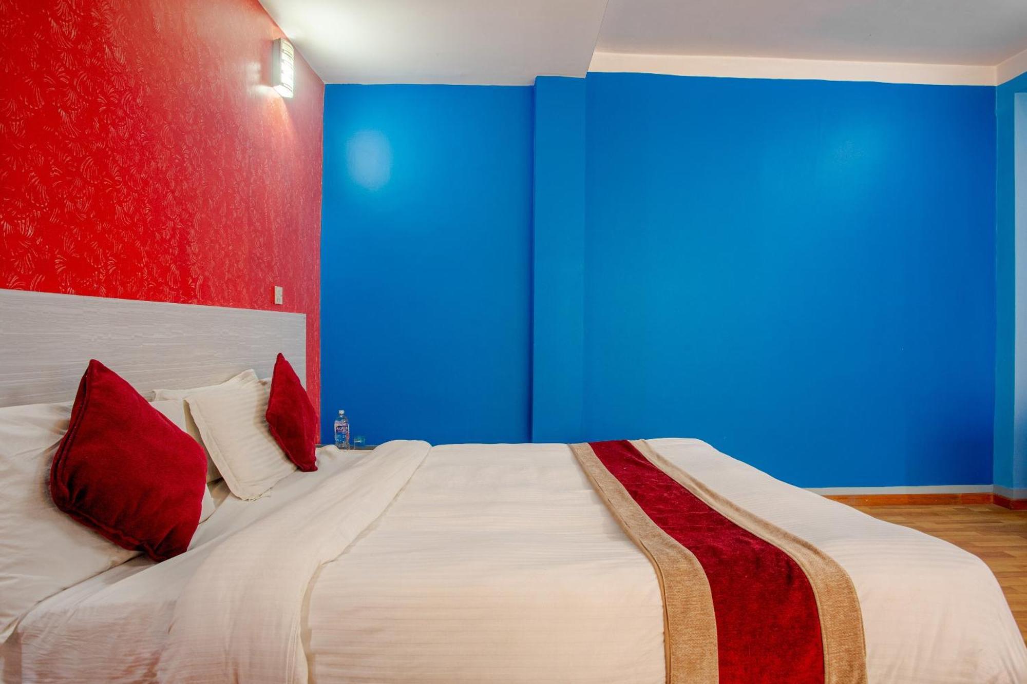 Hotel Oyo 808 Om Ganapati Pvt Ltd *