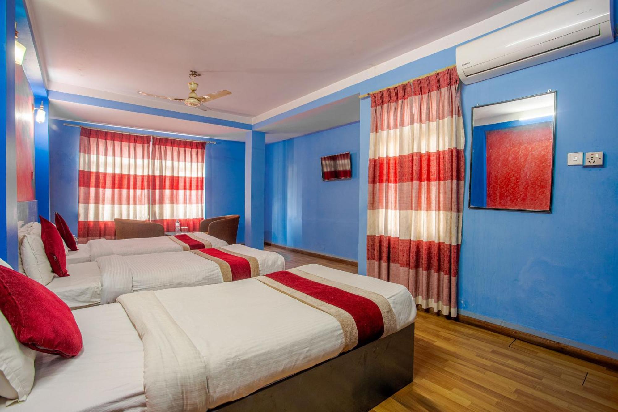 Oyo 808 Om Ganapati Pvt Ltd Hotel *