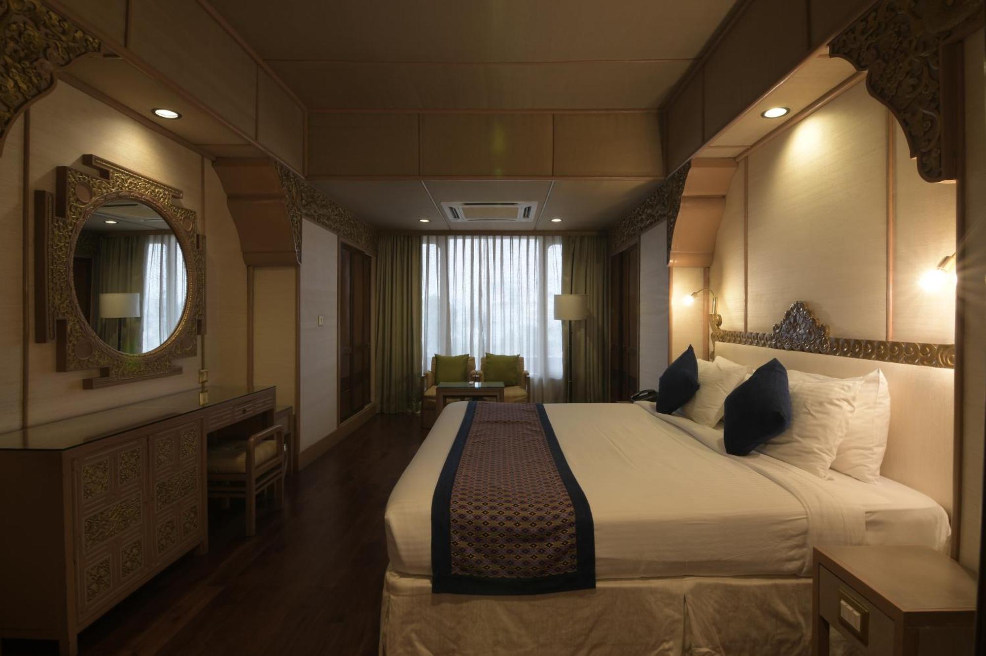 Hotel Yak & Yeti 5*