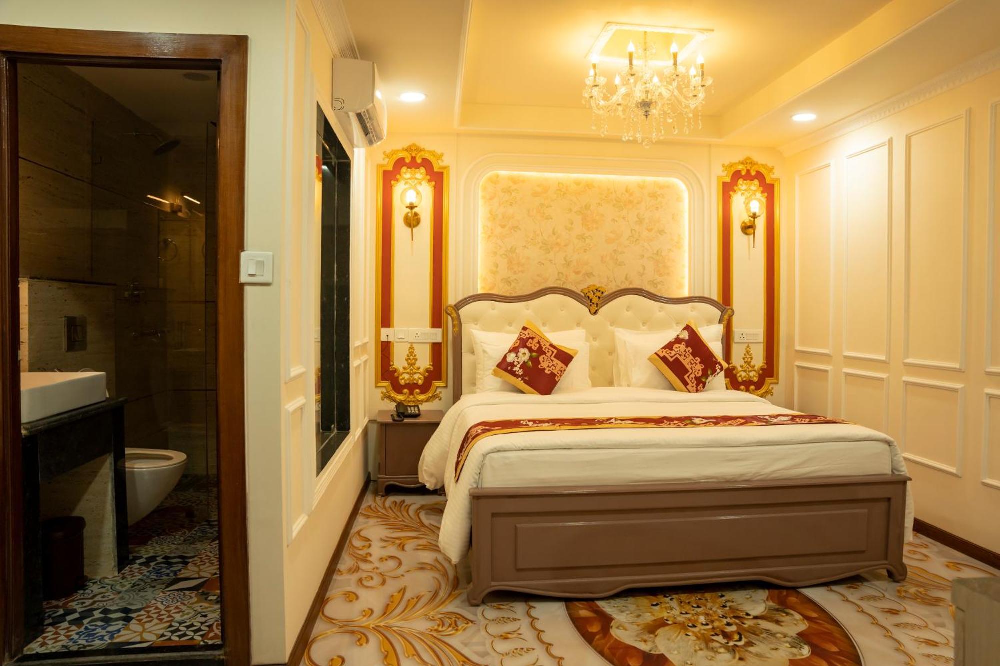 Hotel G Ramayana 5*